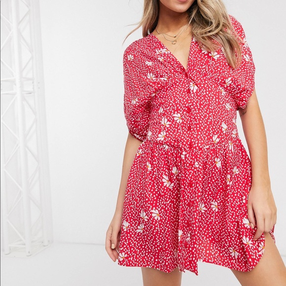 ASOS DESIGN FLOWY FLORAL LOW BACK MINI DRESS WITH RUCHED SLEEVES Size 6 - Picture 1 of 11
